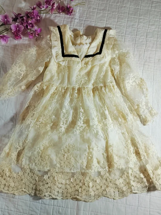 & Other Stories Cream Lace Long-Sleeve Girls Dress with Black Trim - Picture 3 of 6
